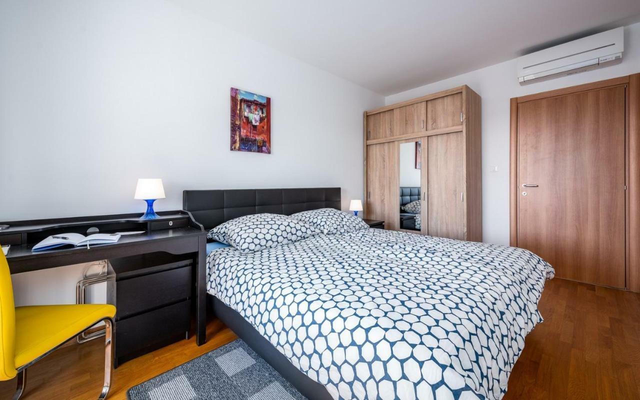 Laura House With Apartment Umag Zewnętrze zdjęcie